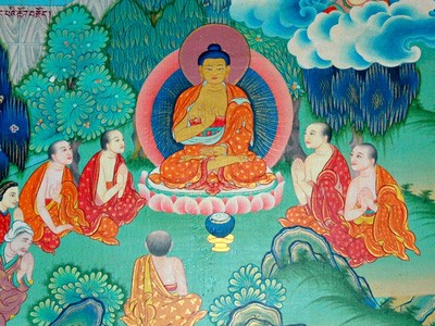 A painting of Shakyamuni Buddha teaching to monastics.