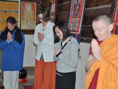 Venerable Samten and retreatants at the Abbey.